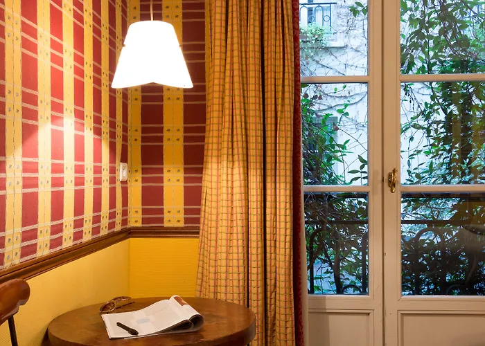 Hotell Le Relais Saint Sulpice 4*