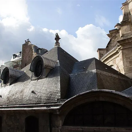 Отель Le Relais Saint Sulpice Париж