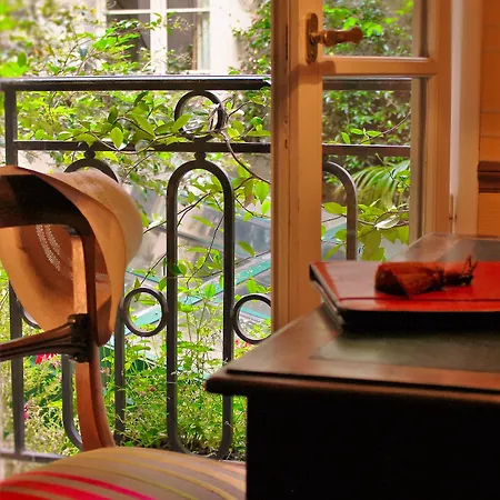 Le Relais Saint Sulpice ホテル パリ