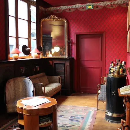 Le Relais Saint Sulpice Hotel 4*