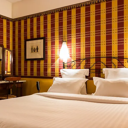 Отель Le Relais Saint Sulpice Париж