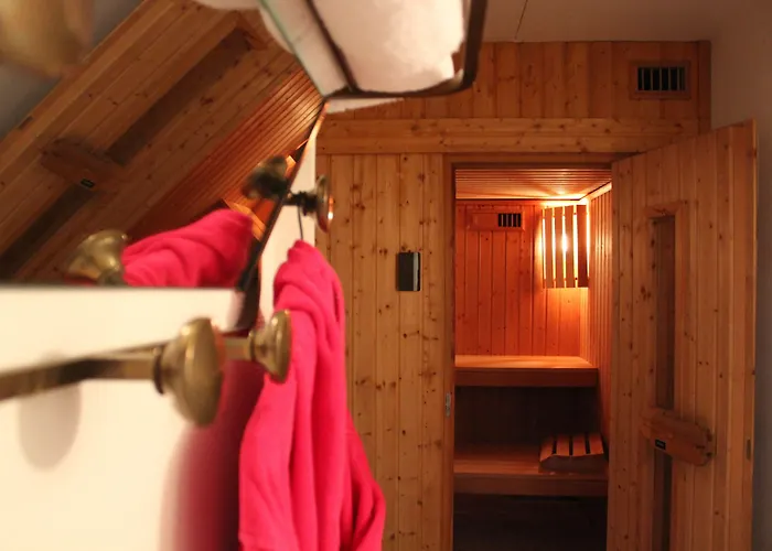 Le Relais Saint Sulpice Hotel 4*