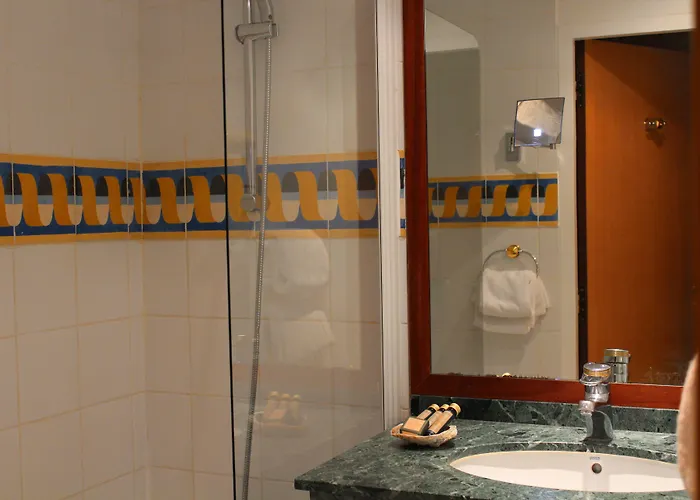 Le Relais Saint Sulpice Hotel 4*