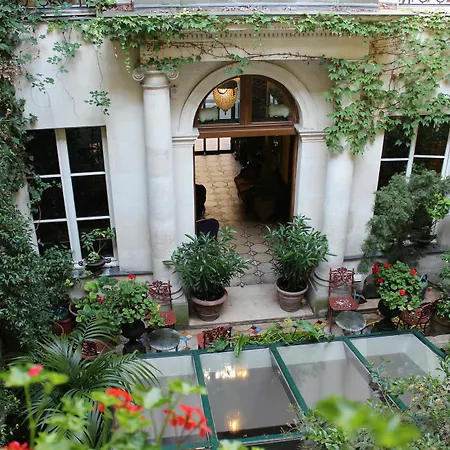 Le Relais Saint Sulpice Hotel 4*